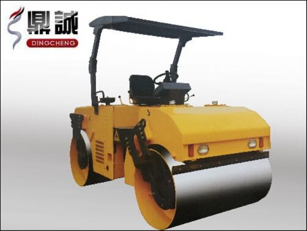 點擊查看詳細信息<br>標題：6噸雙鋼輪振動壓路機 閱讀次數：12818